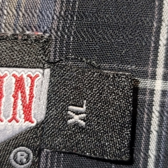 Brooks & Dunn Long Sleeve Western Shirt - Picture 10 of 10